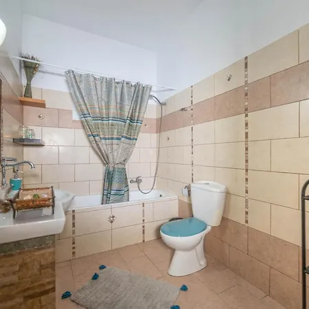 Ktima Argyrou Stegna *